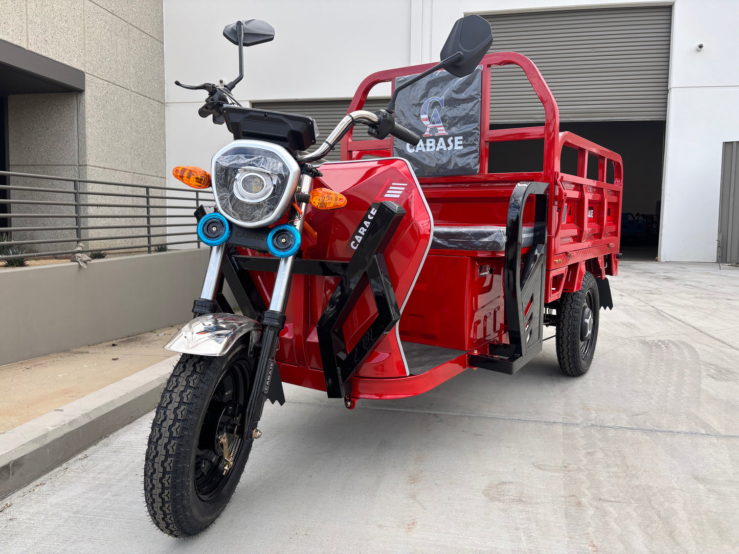 1.5M ELECTRIC CARGO TRICYCLE: Red