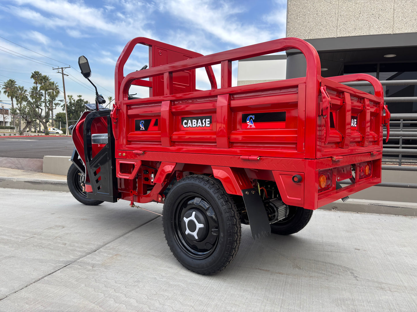 1.5M ELECTRIC CARGO TRICYCLE: Red